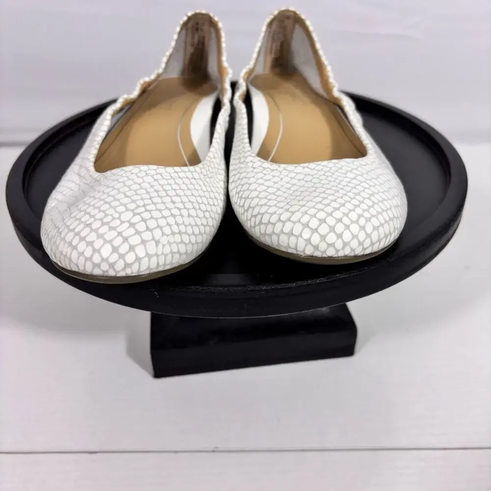 Vionic White Textured Women's Ballet Flats Size 6